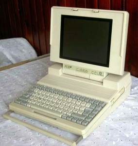 "Электроника 901" - первый советский лэптоп с жёстким диском.