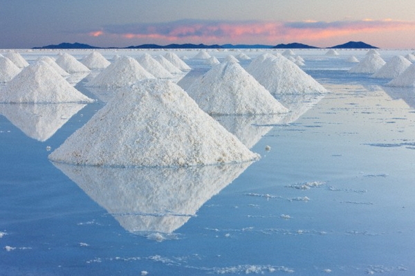 За 13 лет исландцы съели горы промышленной соли. В СССР, впрочем, это тоже было обычной практикой. (Фото Jami Tarris / Corbis.)